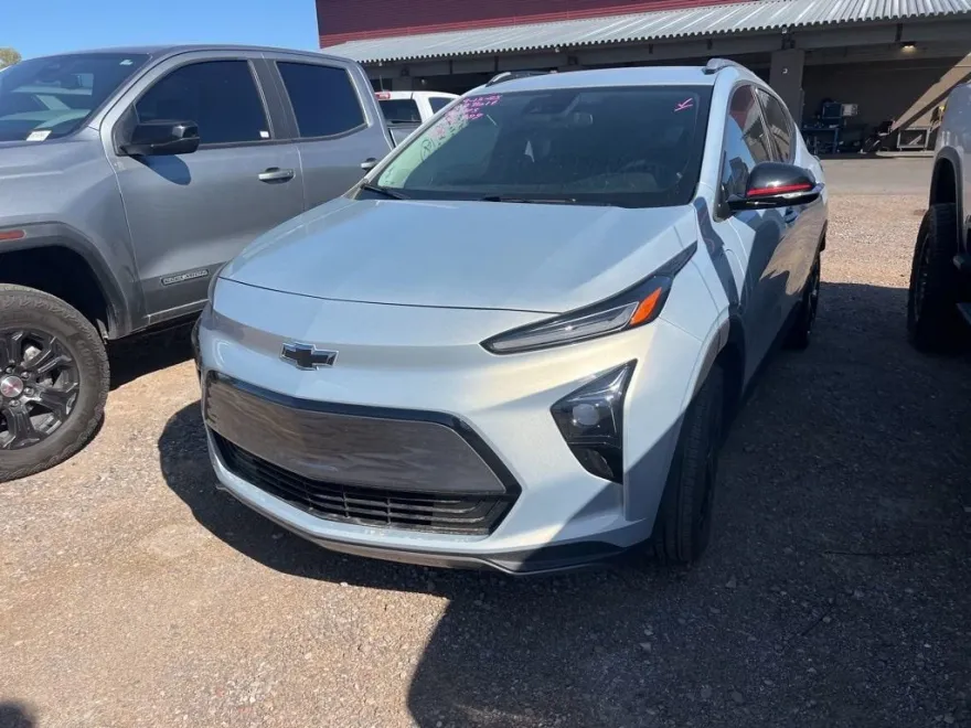 2023 Chevrolet Bolt EUV photo 1