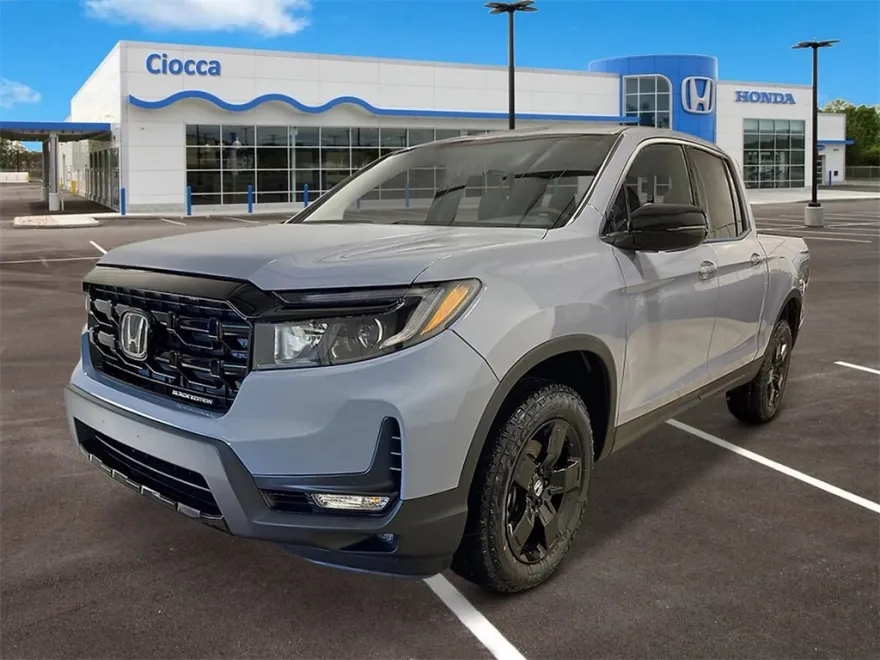 2026 Honda Ridgeline Black Edition photo 1