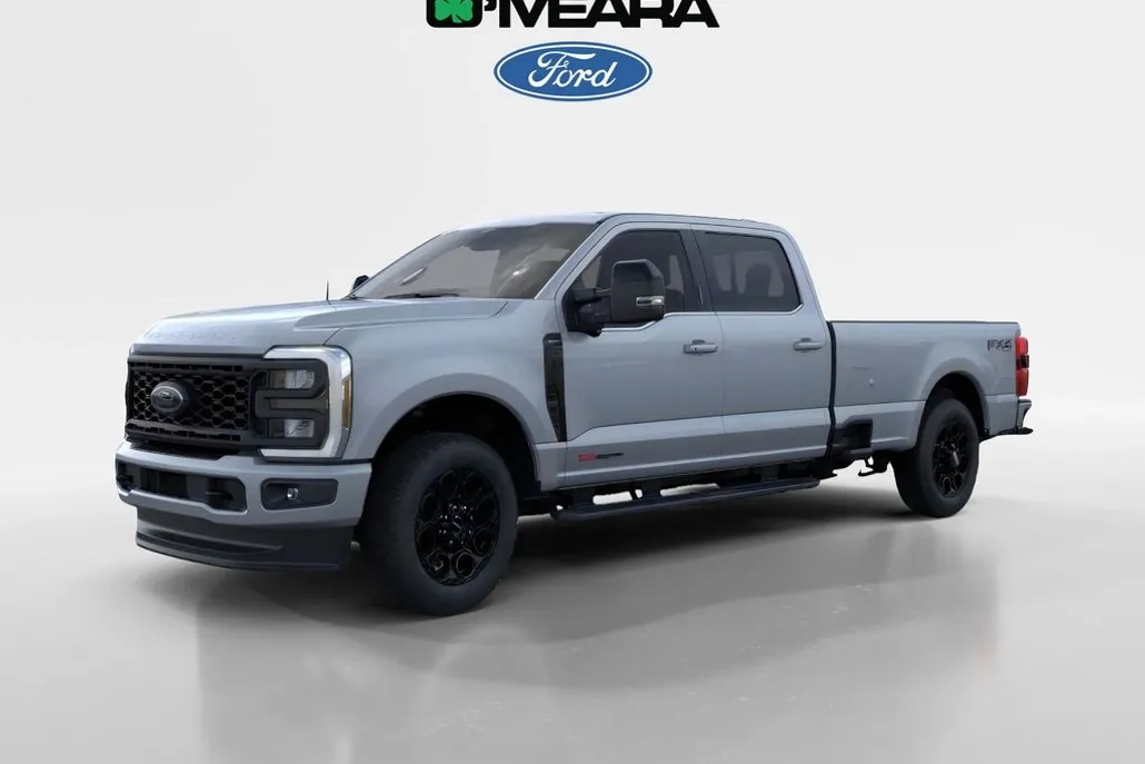 2025 Ford F-350 Lariat photo 1