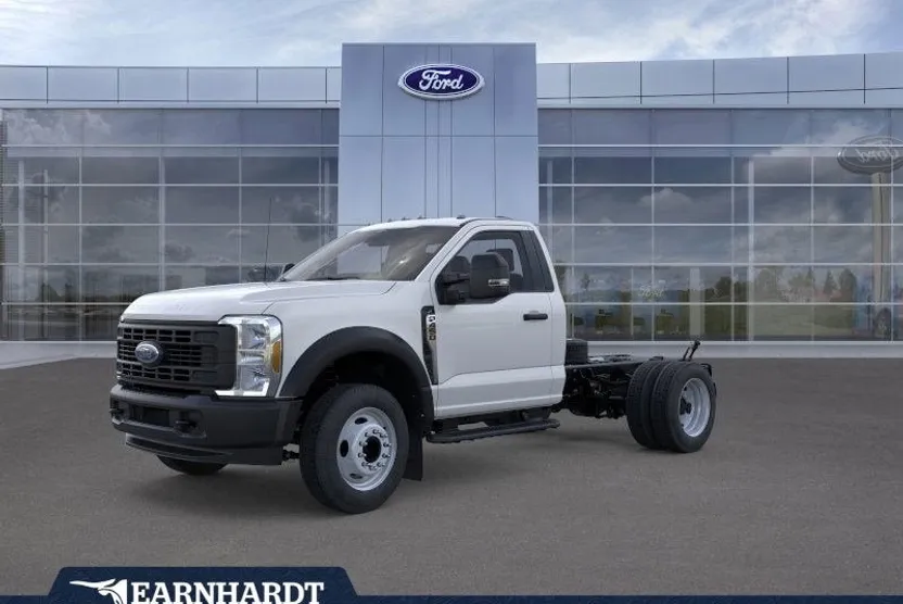 2025 Ford F-450 XL photo 1