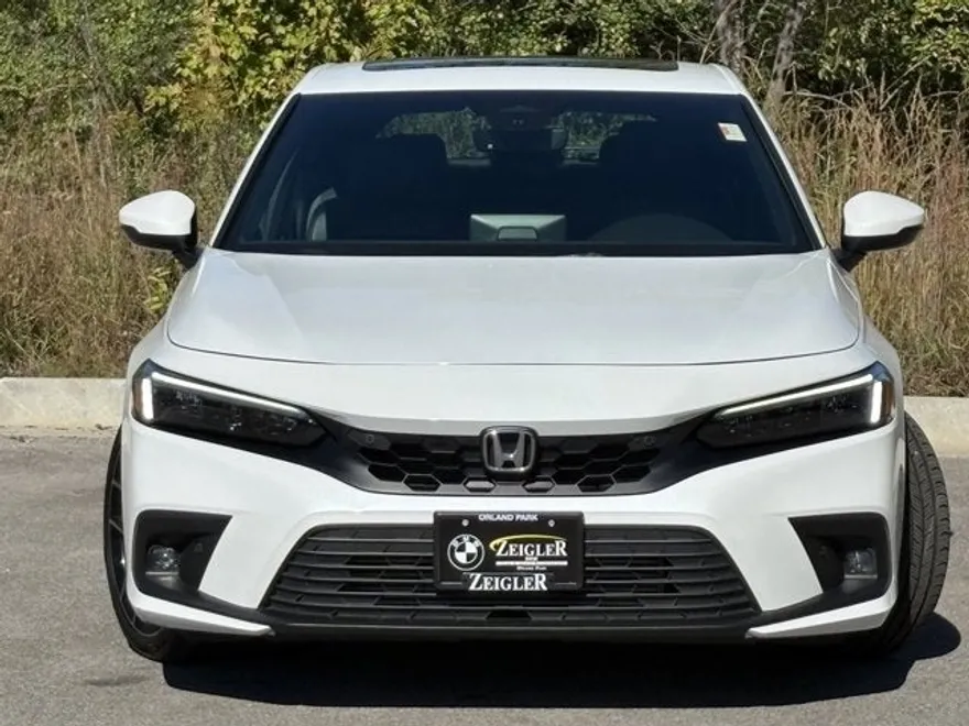 2022 Honda Civic Hatchback Sport Touring photo 1