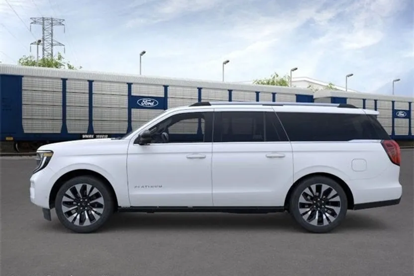 2025 Ford Expedition MAX Platinum photo 1