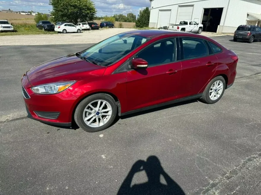 2016 Ford Focus SE photo 1