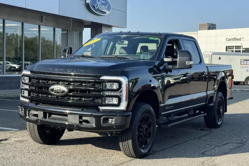 2024 Ford F-250 Lariat photo 1