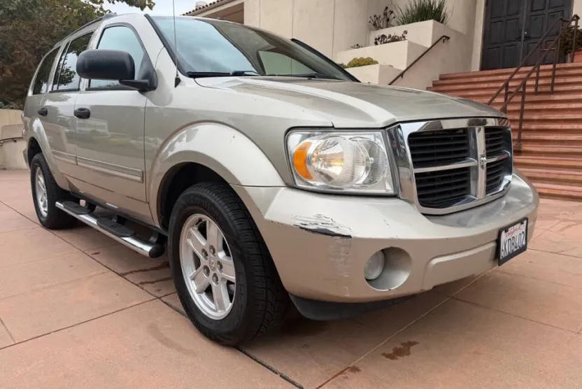 2009 Dodge Durango SLT photo 1