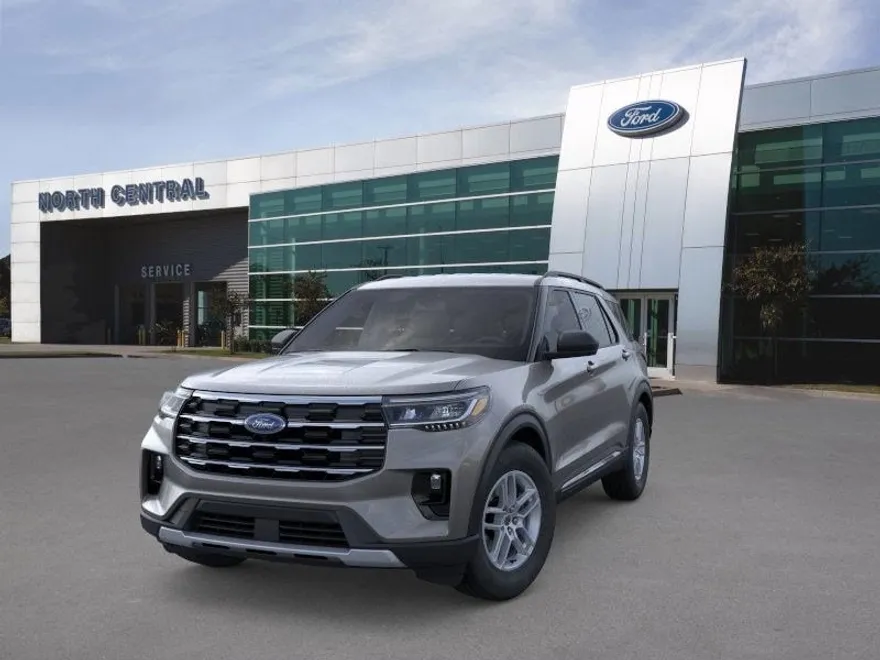 2025 Ford Explorer photo 1