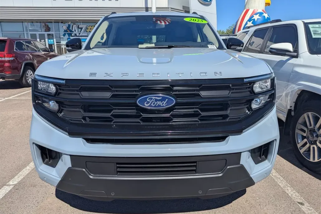 2025 Ford Expedition MAX photo 1