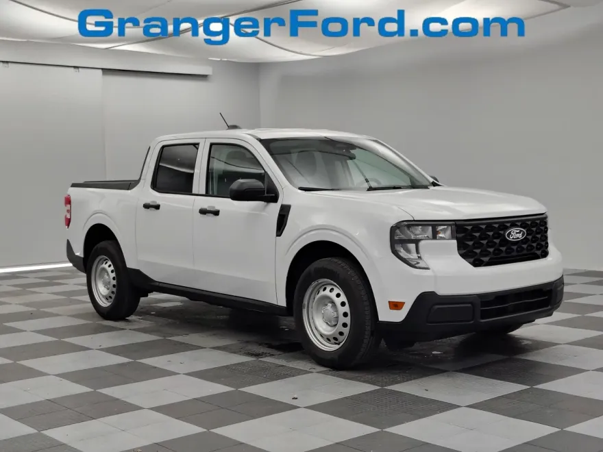 2025 Ford Maverick XL photo 1