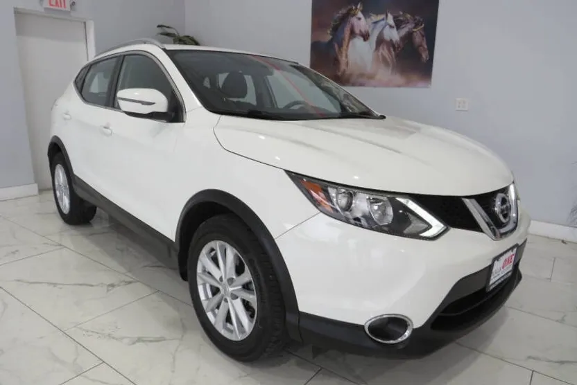 2017 Nissan Rogue Sport S photo 1