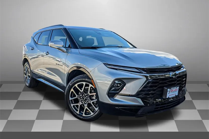 2025 Chevrolet Blazer RS photo 1