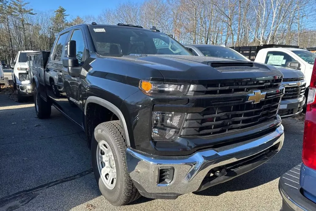 2024 Chevrolet Silverado 3500HD photo 1