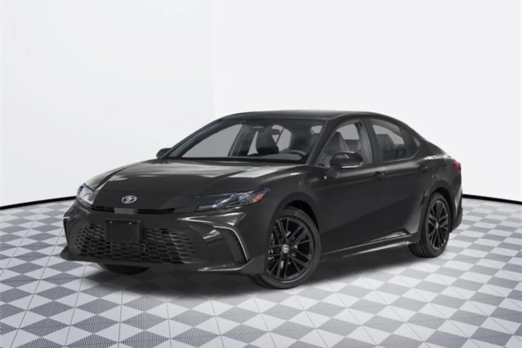 2026 Toyota Camry SE photo 1