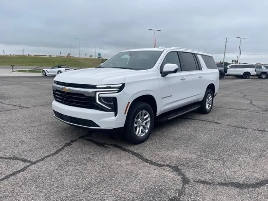 2025 Chevrolet Suburban LS photo 1