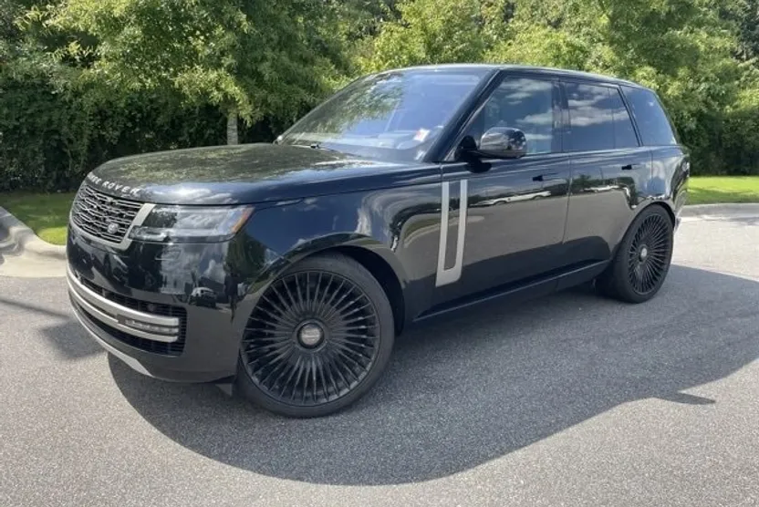 2022 Land Rover Range Rover SE photo 1