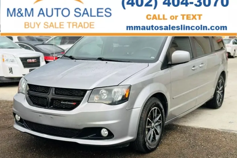 2016 Dodge Grand Caravan SXT photo 1