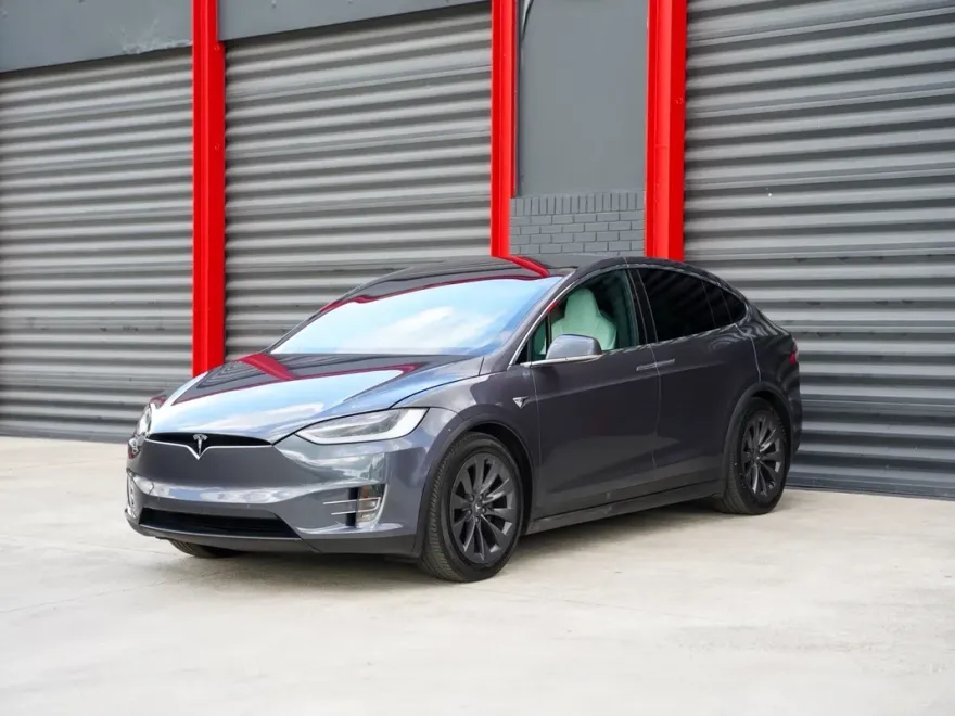 2019 Tesla Model X Long Range photo 1
