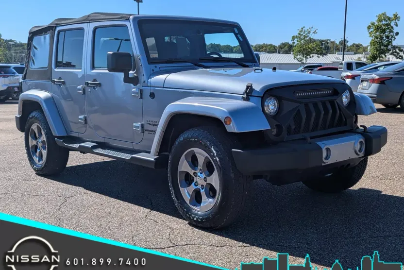 2016 Jeep Wrangler Unlimited Sahara photo 1