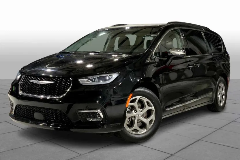 2023 Chrysler Pacifica Limited photo 1