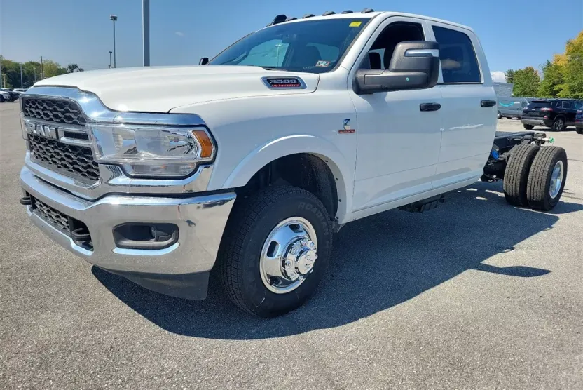 2024 Ram 3500 Tradesman photo 1