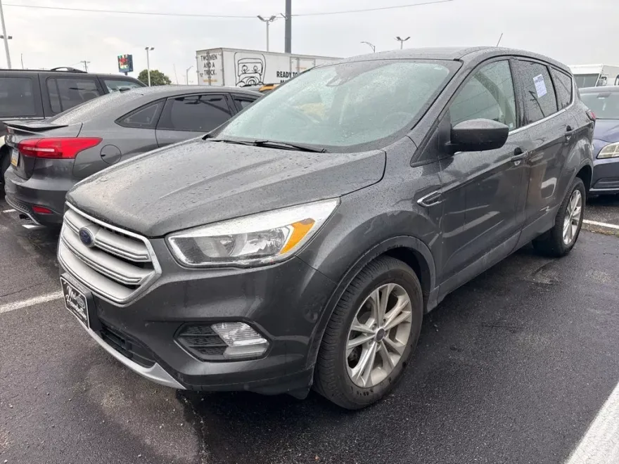 2019 Ford Escape SE photo 1