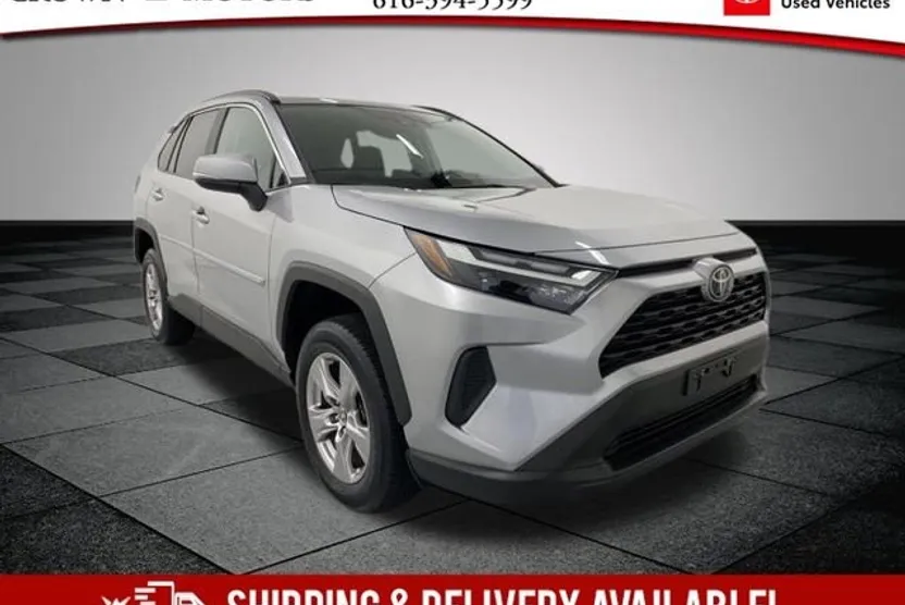 2022 Toyota RAV4 XLE photo 1