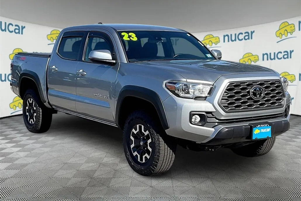 2023 Toyota Tacoma TRD Off-Road photo 1