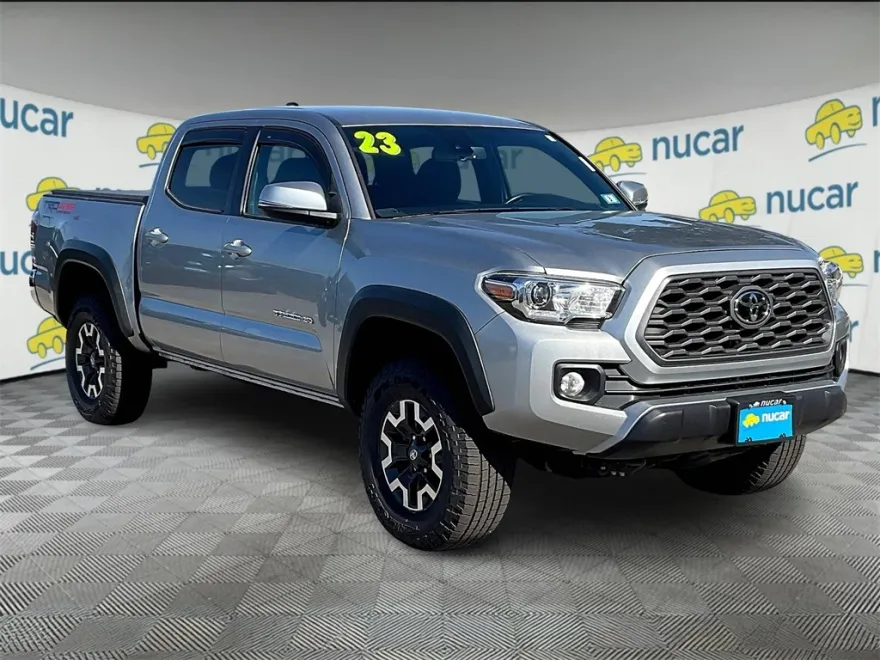 2023 Toyota Tacoma TRD Off-Road photo 1