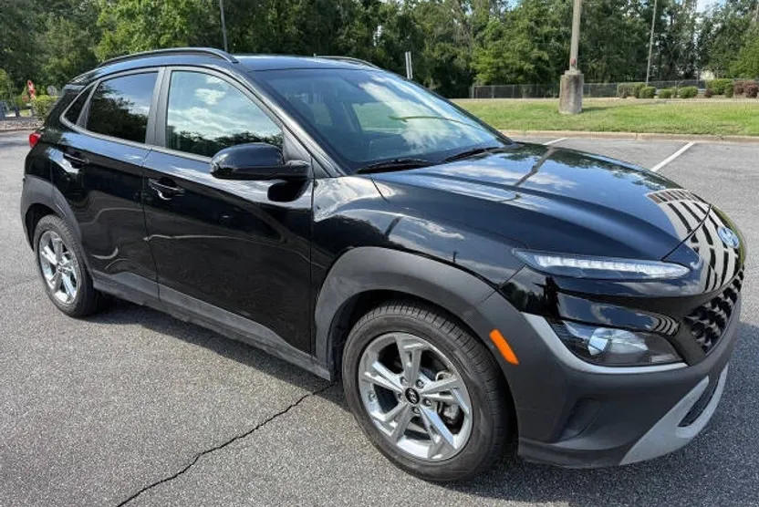 2023 Hyundai Kona SEL photo 1