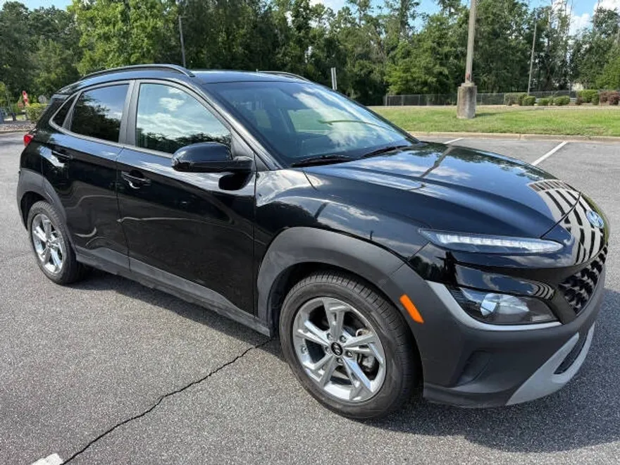 2023 Hyundai Kona SEL photo 1