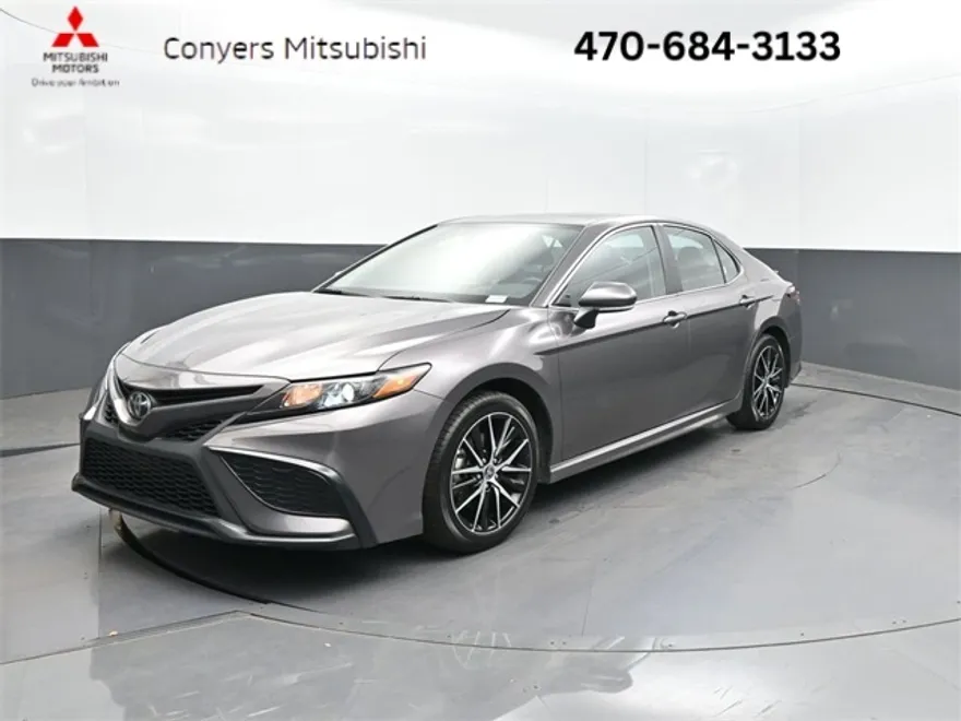 2024 Toyota Camry SE photo 1