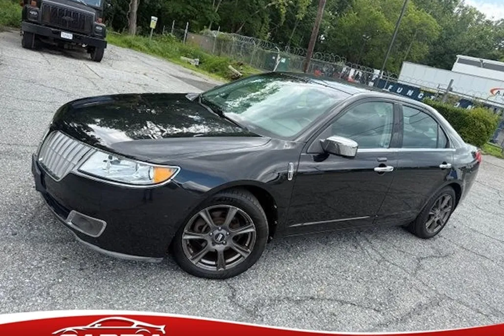 2011 Lincoln MKZ photo 1