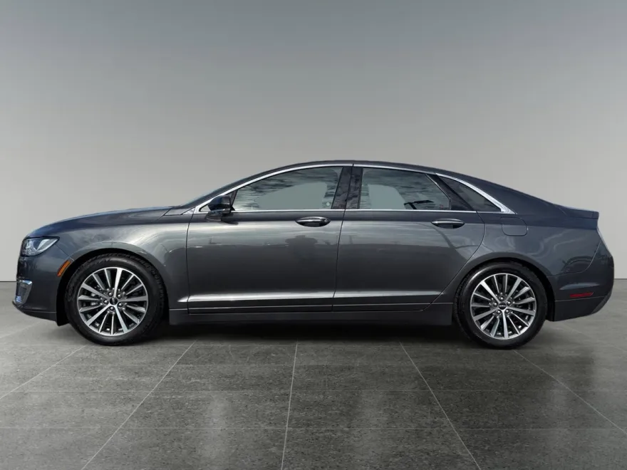 2020 Lincoln MKZ Standard photo 1
