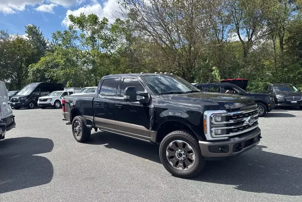 2023 Ford F-250 photo 1