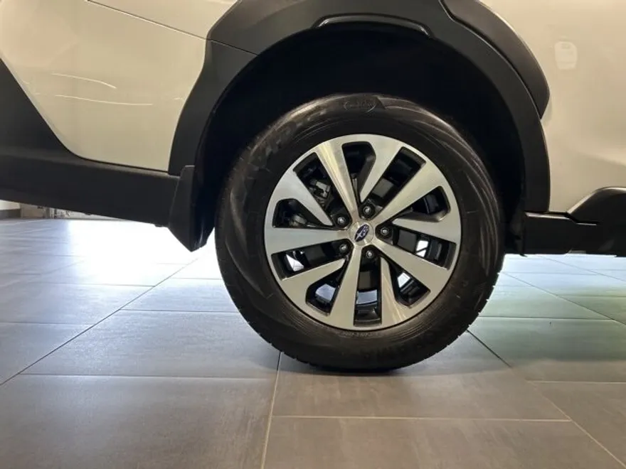 2025 Subaru Outback Premium photo 1