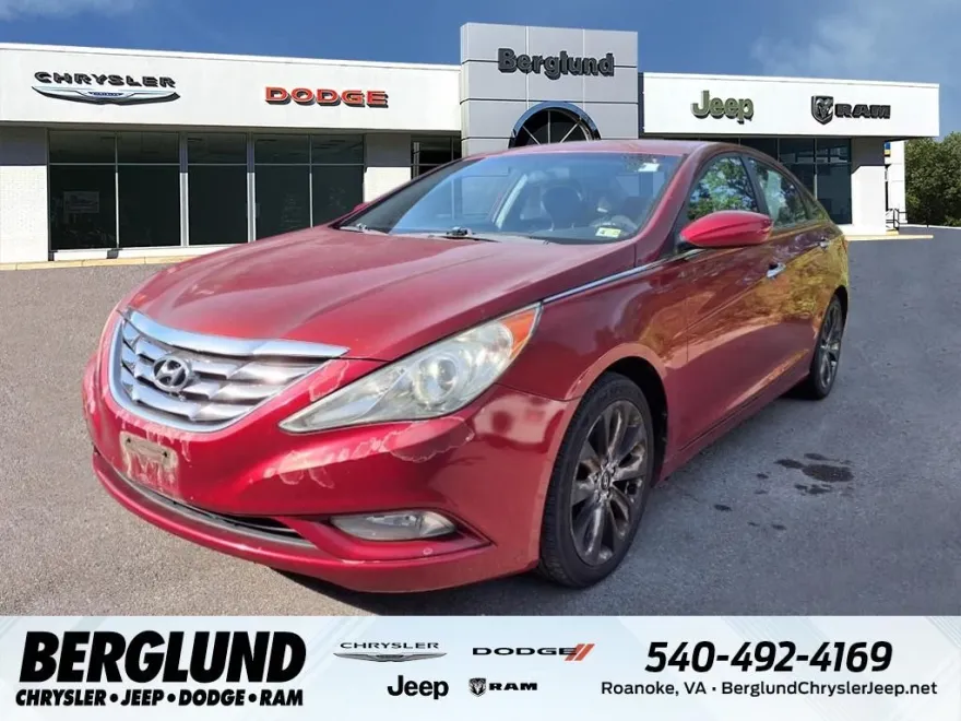 2011 Hyundai Sonata SE photo 1