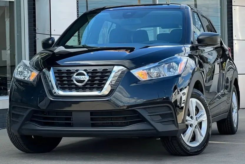 2020 Nissan Kicks S photo 1
