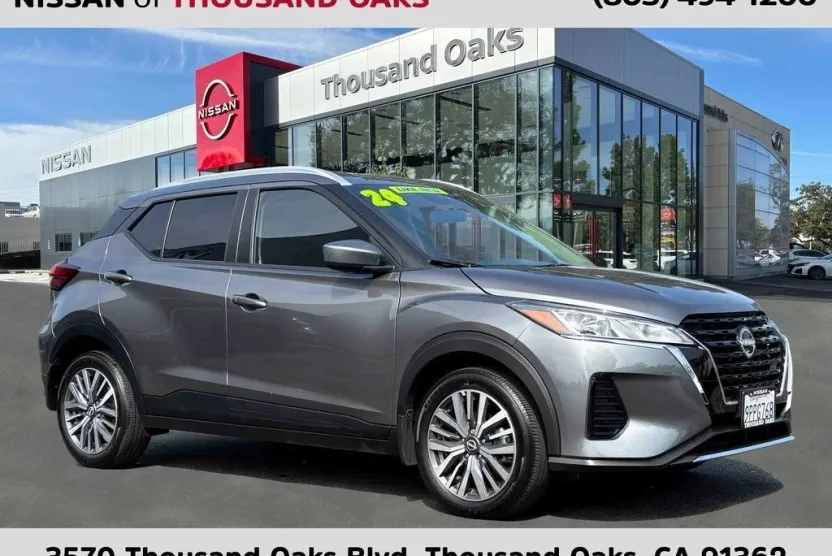 2024 Nissan Kicks SV photo 1