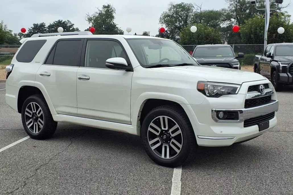 2019 Toyota 4Runner Limited 4WD photo 1