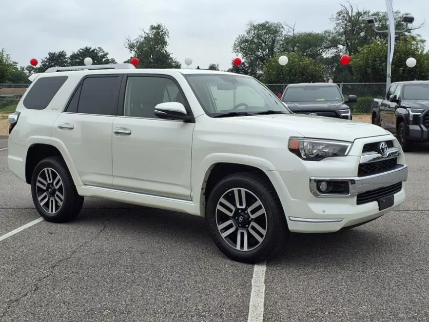 2019 Toyota 4Runner Limited 4WD photo 1