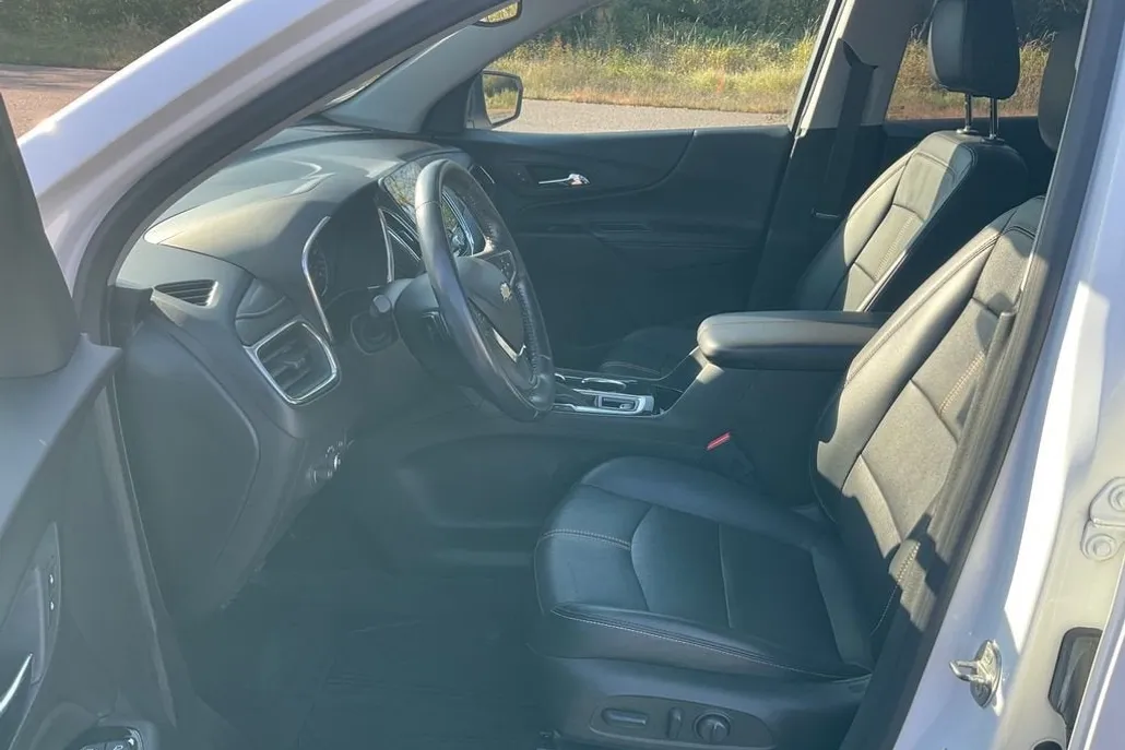 2022 Chevrolet Equinox Premier photo 1