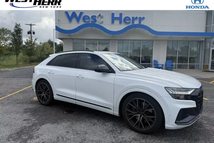 2023 Audi SQ8 Premium Plus photo 1