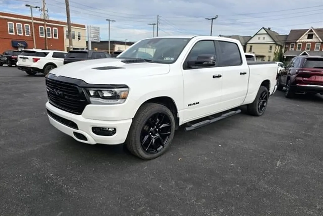2023 Ram 1500 Laramie photo 1