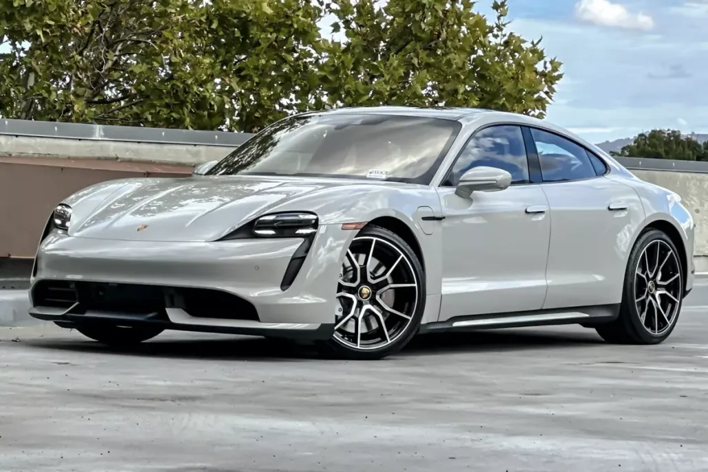 2024 Porsche Taycan Turbo photo 1
