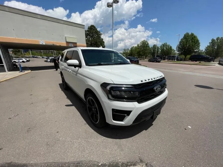 2024 Ford Expedition Limited photo 1