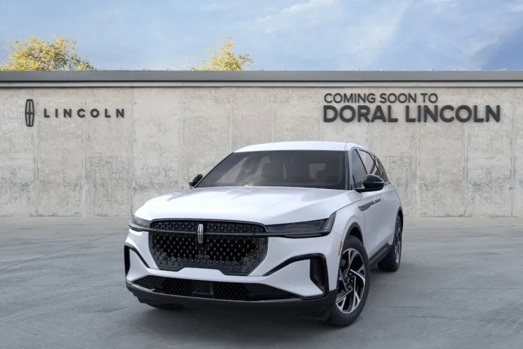 2025 Lincoln Nautilus Premiere photo 1