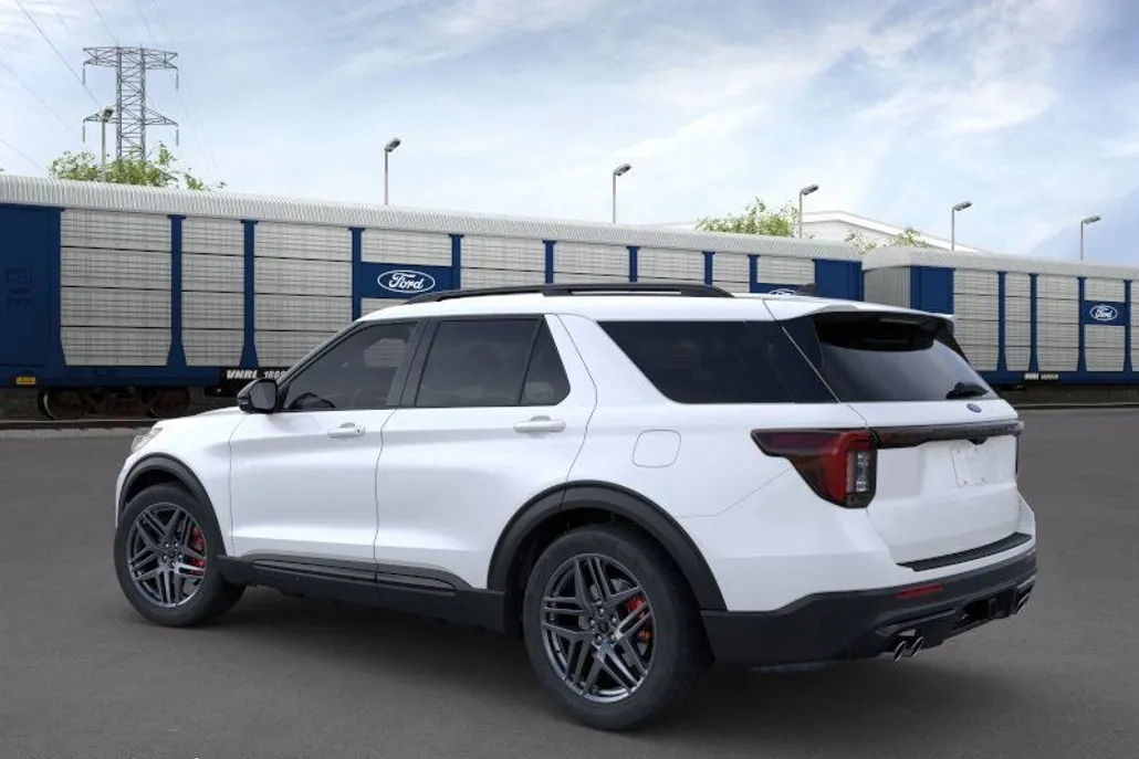 2025 Ford Explorer ST photo 1