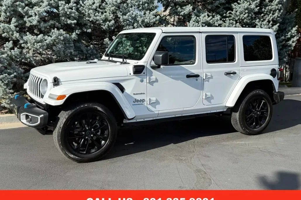 2024 Jeep Wrangler Sahara 4xe photo 1