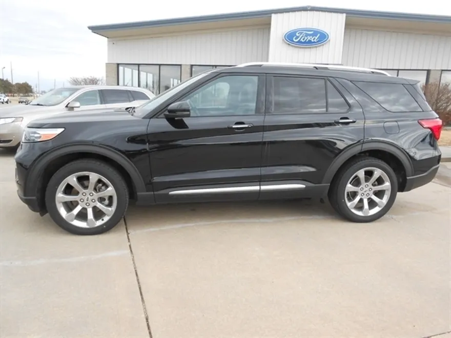 2020 Ford Explorer Platinum photo 1