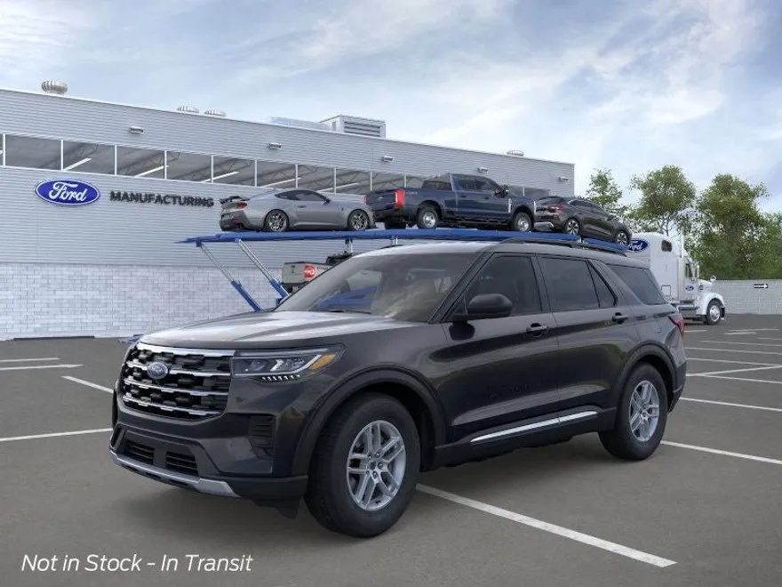 2025 Ford Explorer photo 1