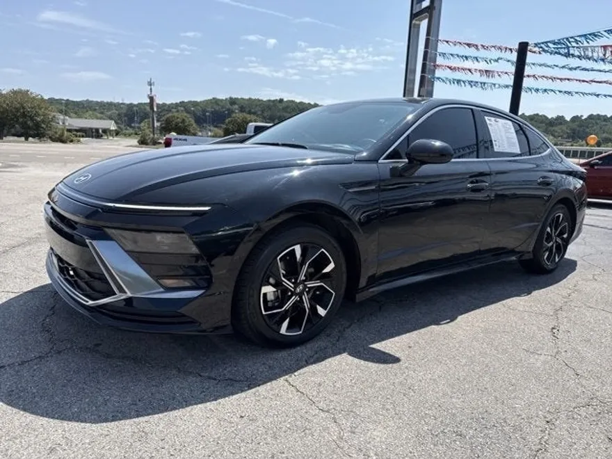 2024 Hyundai Sonata SEL photo 1